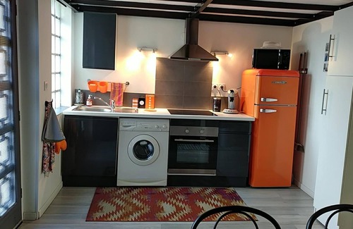 Montchat House | Quiet little house Lyon Montchat/3rd Hopitaux/* central air conditioning