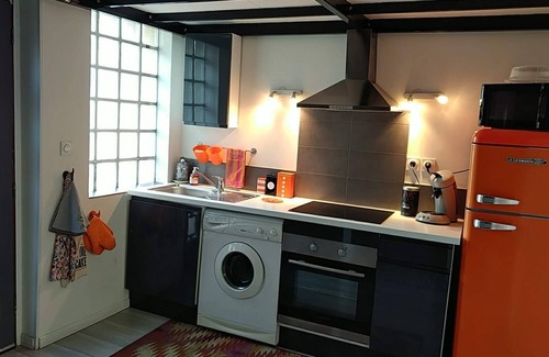 Montchat House | Quiet little house Lyon Montchat/3rd Hopitaux/* central air conditioning