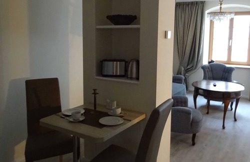 Nikolaivorstadt Apartment | Quiet living in the heart of Görlitz in elegant style