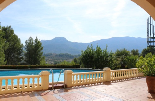 Alcalali House | Quiet Location, set back from the village (AT-472949A)