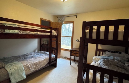 Wauksaukee House | QUIET LOST LAKE WATERFRONT HOME SLEEPS 14 - 3 BD/2.5BA - UPDATES SPRING 2024