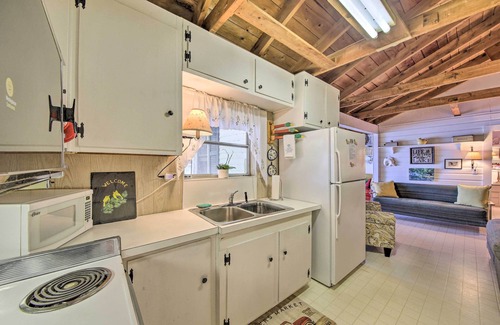 Appleton Cottage | Quiet & Lovely Lakefront Cottage for Families!