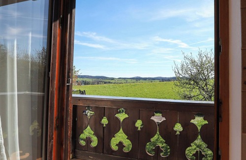 Murnau am Staffelsee Apartment | Quiet - lovingly furnished vacation apartment for 2 persons.