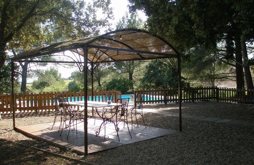 Grambois House | quiet luberon villa + large pool