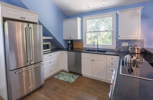 Los Gatos Apartment | Quiet Luxury Country Apartment with views of the Sierra Azul Mountains!