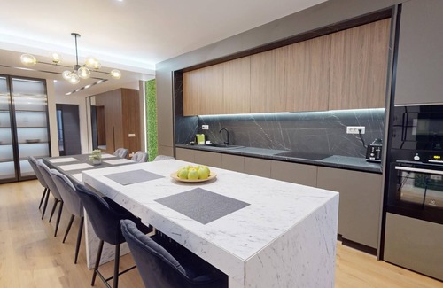 Zalau Condo | Quiet Luxury Home - home & office & car charging