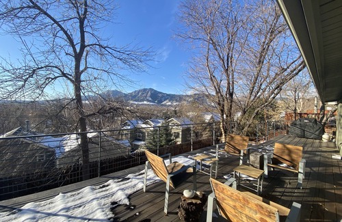 Panorama Heights House | Quiet Mid Century Home w/spectacular Flatirons Views. 5min walk to Downtown.