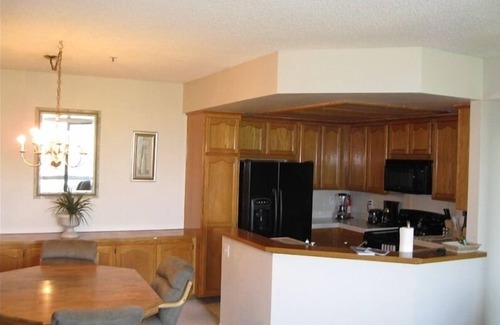 Mission Valley West Condo | Quiet Mission Valley Condo - Mission Valley, San Diego