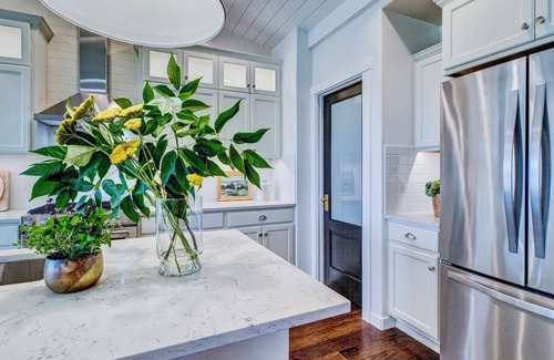 Eagle House | Quiet Modern Farmhouse-pets ok!