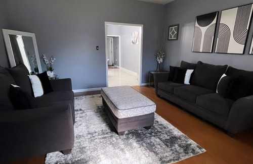 Gentilly Terrace Apartment | Quiet Modern Gentilly Duplex