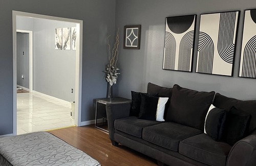 Gentilly Terrace Apartment | Quiet Modern Gentilly Duplex