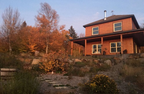 Ste-Lucie-des-Laurentides House | Quiet mountain top with a view