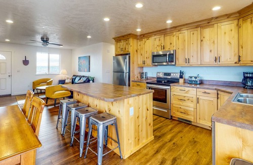 La Sal House | Quiet, mountain-view home near Moab & outdoor adventures