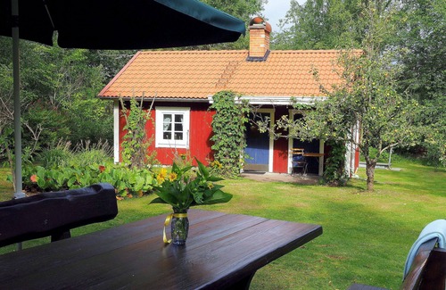 Fagersanna House | Quiet natural domicile, family-friendly, forest, meadows and fields, close to the lake