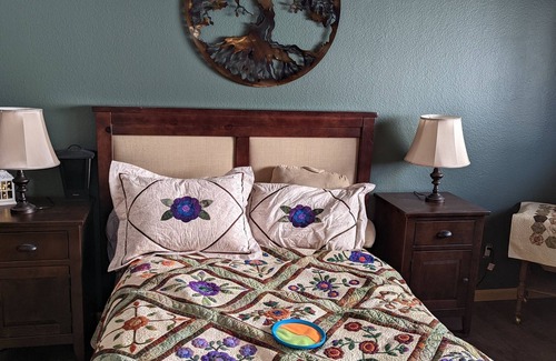 West University House | Quiet neighborhood townhouse in northwest Reno.