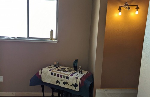 West University House | Quiet neighborhood townhouse in northwest Reno.