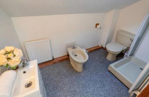 New Forest District House | Quiet New Forest attic room den