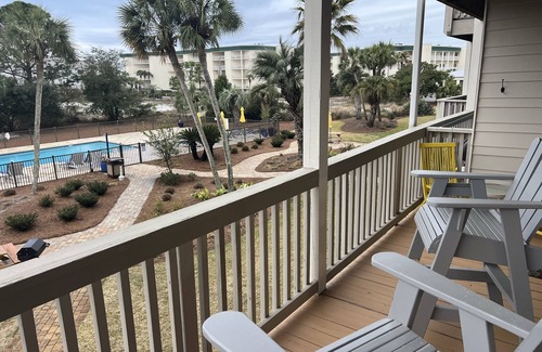 WaterSound West Beach Condo | Quiet newly renovated in 2024 Studio. 3 min walk to beach with 3 free bikes.