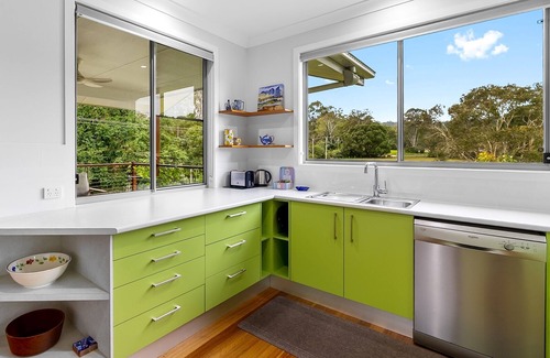 Ninderry House | Quiet Ninderry Cottage with Peaceful Rural Outlook