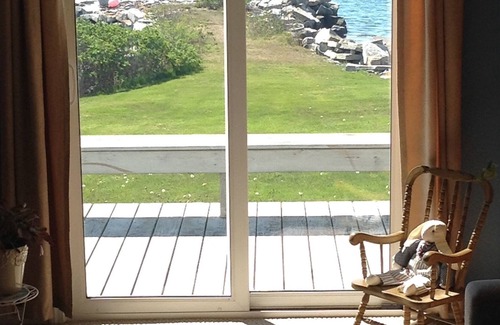 Spruce Head House | Quiet ocean home, with views from every room.
