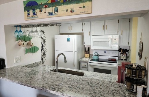 Flagler Beach Condo | Quiet oceanfront condo with inter coastal water view. Pet friendly under 30 lbs