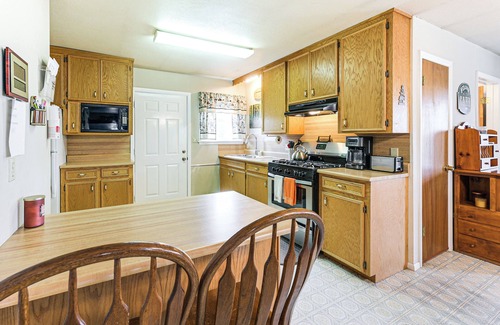 Pagosa Springs Cabin | Quiet Pagosa Springs Cabin: Lake & Mountain Views!