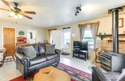 Pagosa Springs House | Quiet Pagosa Springs Cabin Lake and Mountain Views!