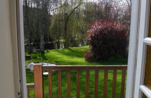 Saint-Gonnery Cottage | Quiet & Peacefully located, 4/5 Bed Gite in two acres of owners ground with lake
