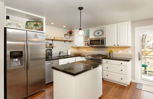Glenwood Springs House | Quiet, pet friendly, enclosed yard, biking trails close by