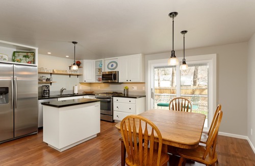 Glenwood Springs House | Quiet, pet friendly, enclosed yard, biking trails close by