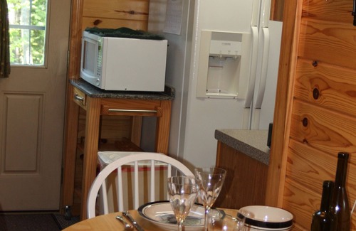 Greenville Junction Cottage | Quiet, Pet Friendly Cottage near Moosehead Lake!