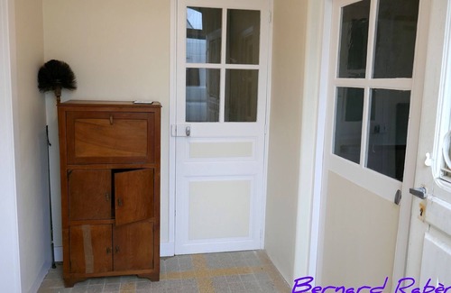 Lance House | Quiet, plush, spacious cottage, facing south, free WiFi