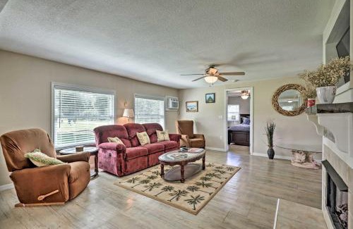 Crescent City House | Quiet Pomona Park Rural Home Near St Johns River!