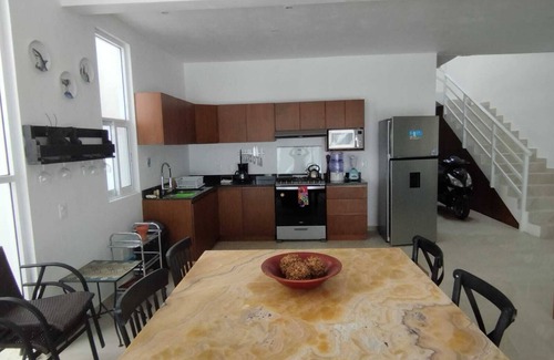 Puerto Morelos House | Quiet private house with lots of tropical trees around10 min away from the beach