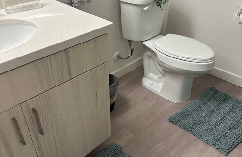 Brentwood Apartment | Quiet Private one Bedroom One Bathroom