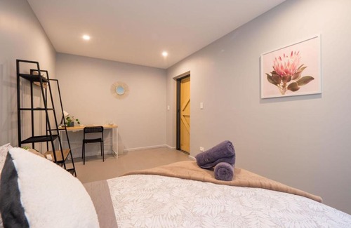 Strathfield House | Quiet Private Room In Strathfield 3min to Train Station G4 - ROOM ONLY