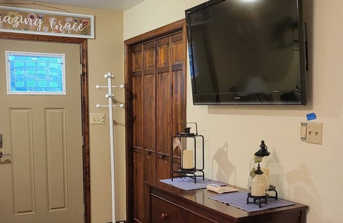 Green Creek Apartment | Quiet private studio suite 10 min to Cape May and Wildwood.