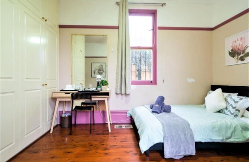 Strathfield House | Quiet Quadruple Private Room In Strathfield 3min to Train Station sleeps 4b - ROOM ONLY