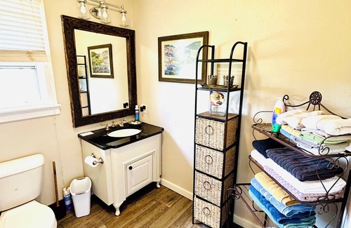Sayre Cabin | Quiet ranch retreat full of rustic vintage charm! Located off I-40/Old Rt 66
