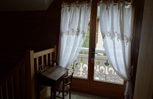 Thones Apartment | Quiet, recent* apartment with garden, close to ski resorts.