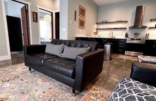 Crested Butte House | Quiet Residential setting | Guest House Chalet | Easy access to MTB and hiking trails