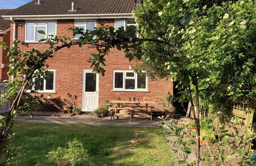 Trowbridge House | Quiet residential area - 10 miles from city of Bath. Train links to London.