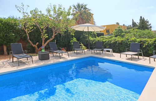 Sa Coma House | Quiet residential area, beach 300m, pool, rustic kitchen, ideal for families