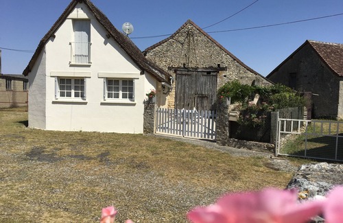 Vicq-sur-Gartempe House | Quiet, restful country house near Angles sur l'Anglin.