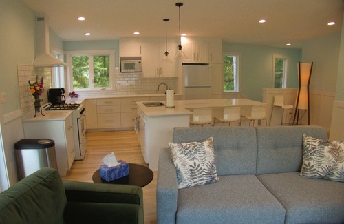 Youbou Apartment | Quiet Retreat