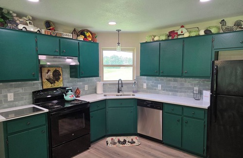Mount Vernon House | Quiet retreat, perfect for unwinding with fishing to enjoy the scenic outdoors.