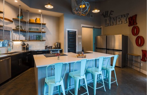 Dripping Springs Hotel | Quiet Retreat w/Pool & Private Cottages by Austin