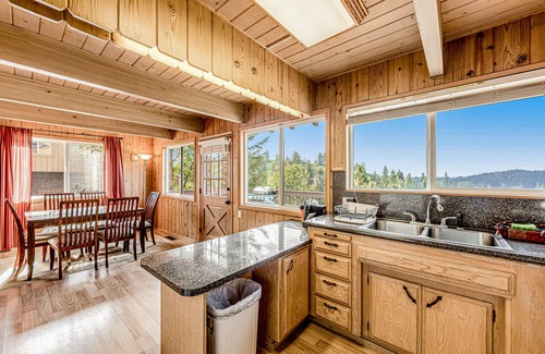Cedar Glen House | Quiet Retreat w/Lake & Mountain Views, Expansive Deck, Game Room & Central AC
