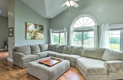 Audubon House | Quiet Retreat with Kayak and Patio, Walk to Lake!