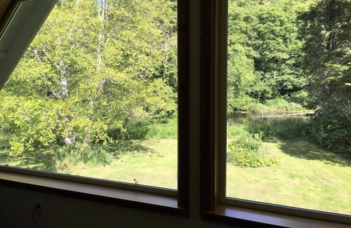 Yachats House | Quiet River Front- Eco Friendly - Easy walk to beach or town. Riverfront.